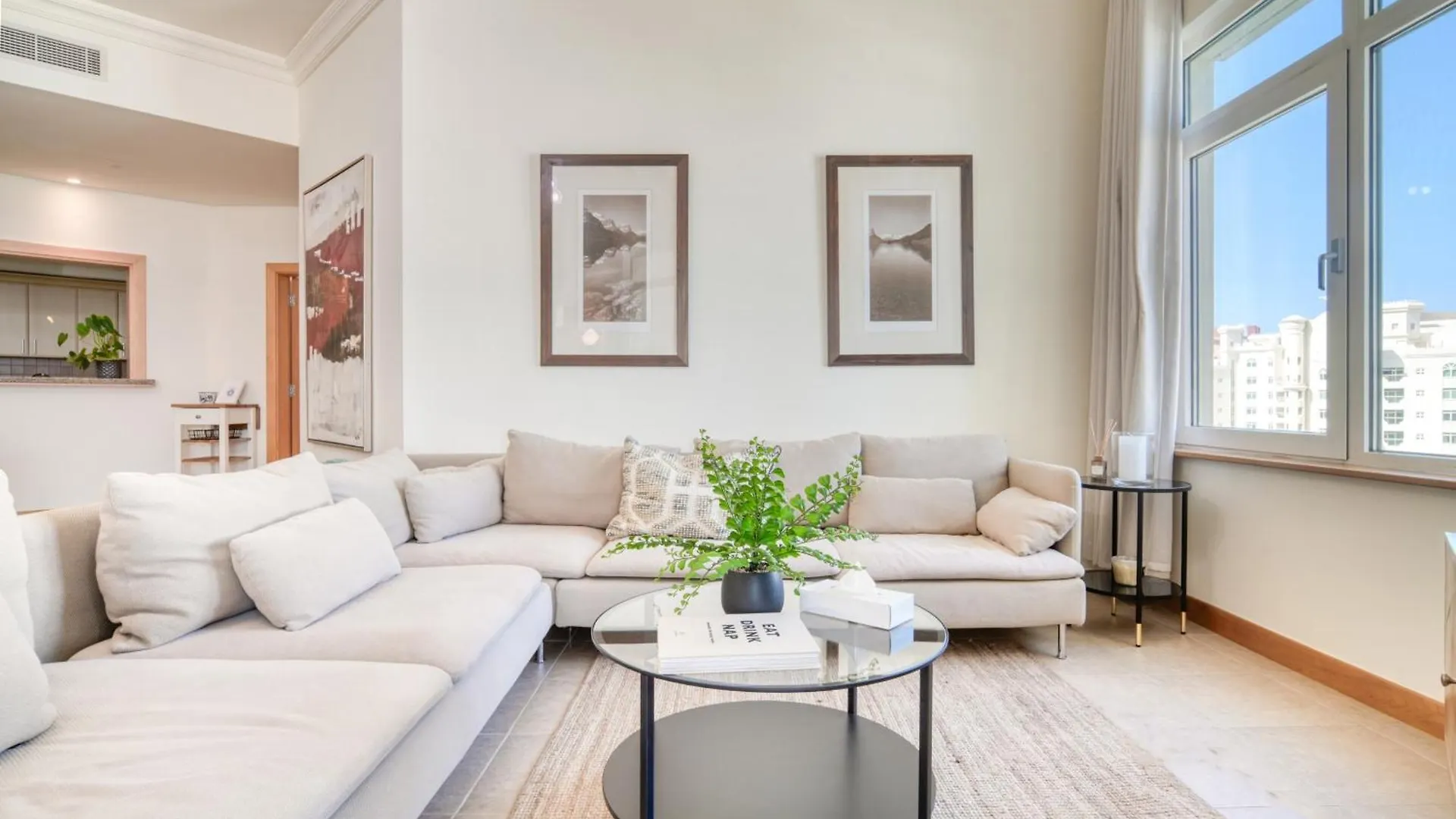 Shoreline 14, Al Hallawi - Palm Jumeirah - Mint Stay Dubai