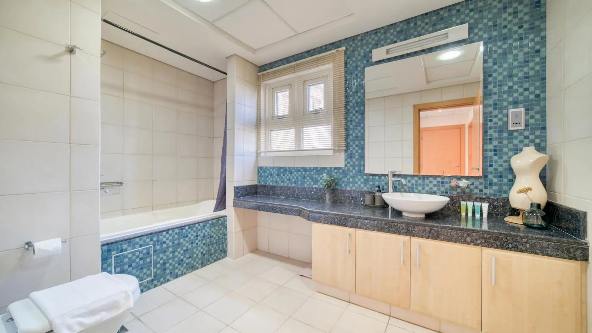 Lägenhet Shoreline 14, Al Hallawi - Palm Jumeirah - Mint Stay Dubai Förenade Arabemiraten
