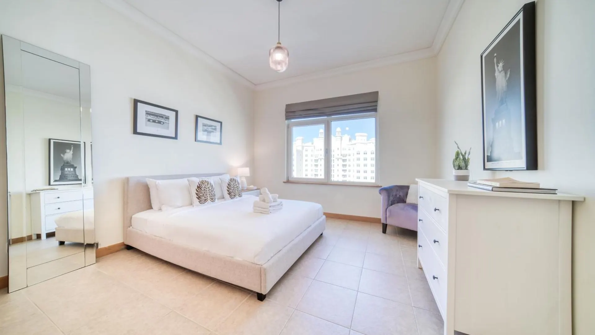 Shoreline 14, Al Hallawi - Palm Jumeirah - Mint Stay Dubai