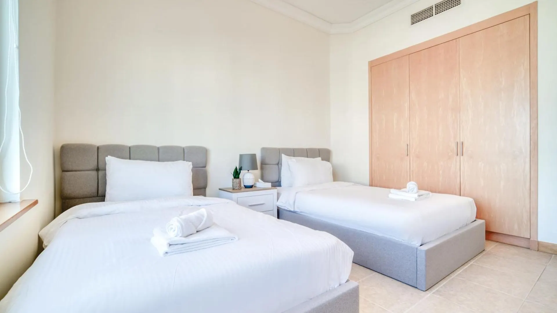 Shoreline 14, Al Hallawi - Palm Jumeirah - Mint Stay Dubai 0*,