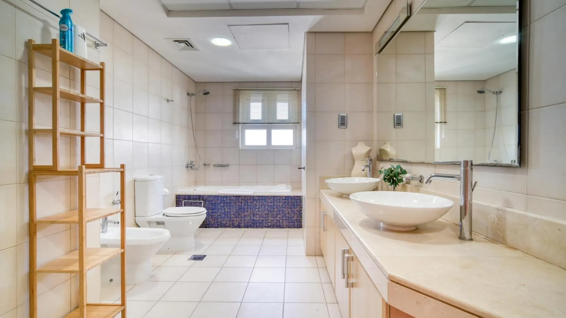 Apartment Shoreline 14, Al Hallawi - Palm Jumeirah - Mint Stay Dubai